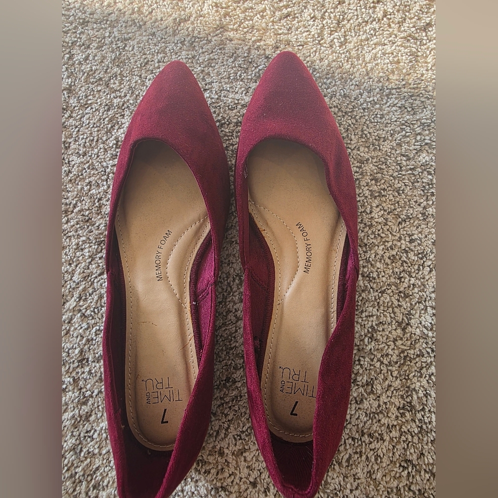Time and Tru Women's Burgundy Flats